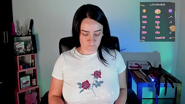 Snapshot of sara_goodgirl13 chatting on 8, 9, 2025 sara goodgirl13 online show from 8, 9, 2025