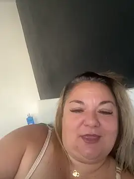 Snapshot of MikyVesela chatting on 17, 6, 2026 MikyVesela online show from 17, 6, 2026