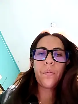 Snapshot of Lena-32 chatting on 2, 1, 2025 Lena-32 online show from 2, 1, 2025