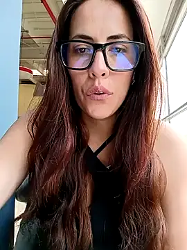 Snapshot of Lena-32 chatting on 3, 2, 2025 Lena-32 online show from 3, 2, 2025