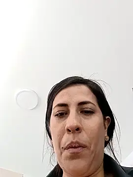 Snapshot of Lena-32 chatting on 17, 12, 2025 Lena-32 online show from 17, 12, 2025