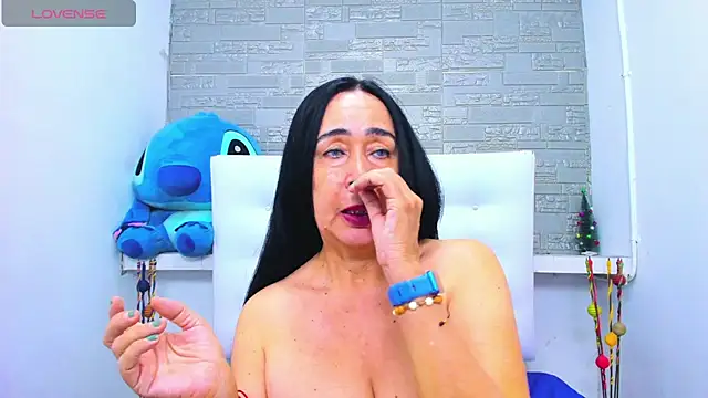 HorniestMilf online show from 27, 10, 2025