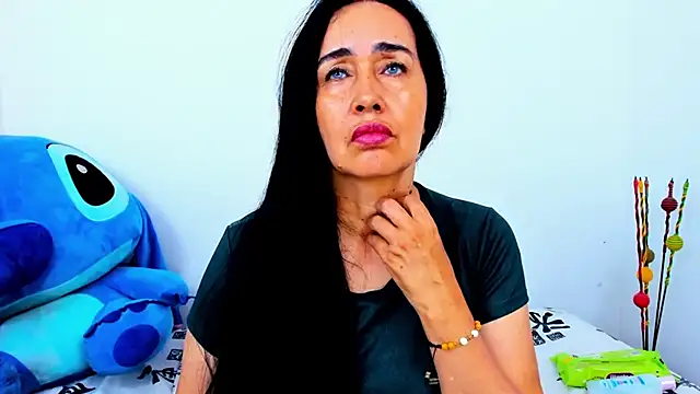 HorniestMilf online show from 17, 5, 2026