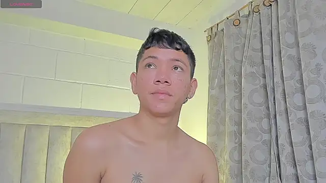 JulianRose 1 online show from 25, 1, 2025
