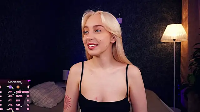 GIoria cute online show from 24, 1, 2025