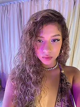 Snapshot of Melina-Smith chatting on 4, 7, 2026 Melina-Smith online show from 4, 7, 2026