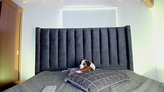 Snapshot of paulina_soto chatting on 16, 11, 2025 paulina soto online show from 16, 11, 2025