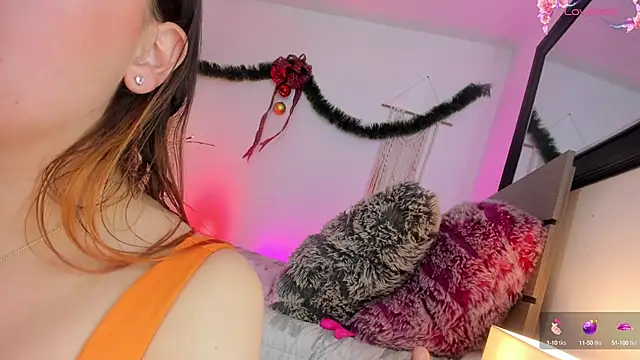 Snapshot of Eyleen_24 chatting on 17, 12, 2024 Eyleen 24 online show from 17, 12, 2024