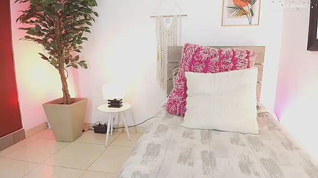 Snapshot of Eyleen_24 chatting on 6, 3, 2025 Eyleen 24 online show from 6, 3, 2025