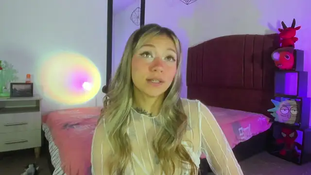 Snapshot of alisson_zafiro_ chatting on 15, 12, 2024 alisson zafiro  online show from 15, 12, 2024