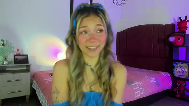 Snapshot of alisson_zafiro_ chatting on 17, 12, 2024 alisson zafiro  online show from 17, 12, 2024