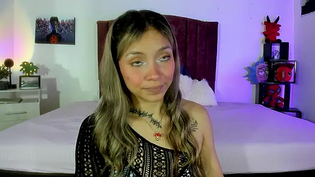 Snapshot of alisson_zafiro_ chatting on 15, 1, 2025 alisson zafiro  online show from 15, 1, 2025