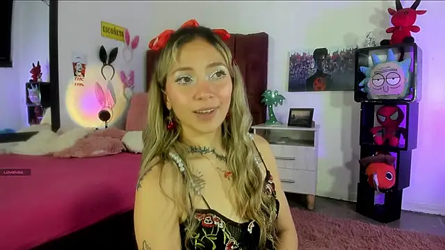 Snapshot of alisson_zafiro_ chatting on 3, 2, 2025 alisson zafiro  online show from 3, 2, 2025