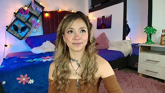 Snapshot of alisson_zafiro_ chatting on 7, 3, 2025 alisson zafiro  online show from 7, 3, 2025