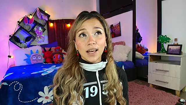 Snapshot of alisson_zafiro_ chatting on 9, 3, 2025 alisson zafiro  online show from 9, 3, 2025