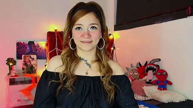 Snapshot of alisson_zafiro_ chatting on 24, 10, 2025 alisson zafiro  online show from 24, 10, 2025