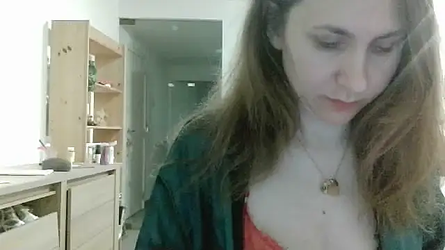 JasmineGlamour online show from 29, 4, 2026