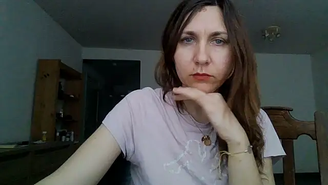 JasmineGlamour online show from 7, 5, 2026