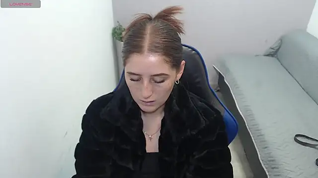 valerie diaz1 online show from 18, 10, 2025