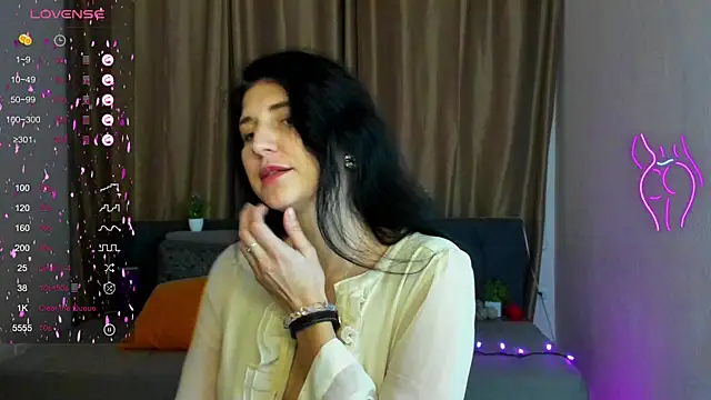 Snapshot of Alianna_Solo_Kisses chatting on 20, 12, 2024 Alianna Solo Kisses online show from 20, 12, 2024