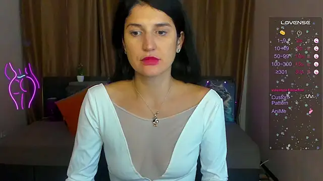 Snapshot of Alianna_Solo_Kisses chatting on 5, 1, 2025 Alianna Solo Kisses online show from 5, 1, 2025