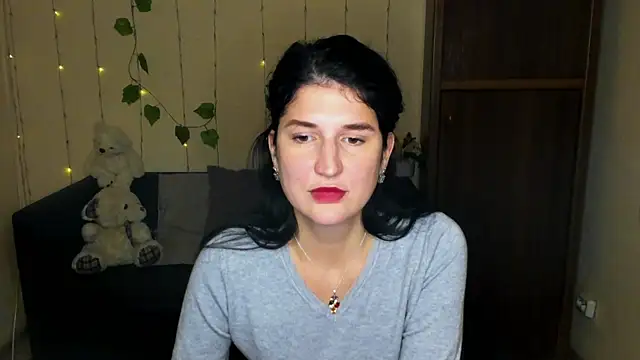 Snapshot of Alianna_Solo_Kisses chatting on 9, 1, 2025 Alianna Solo Kisses online show from 9, 1, 2025