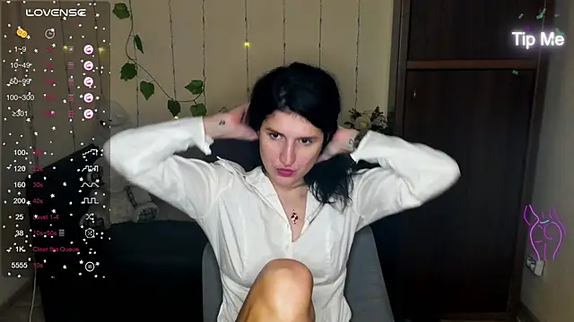 Snapshot of Alianna_Solo_Kisses chatting on 13, 1, 2025 Alianna Solo Kisses online show from 13, 1, 2025