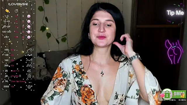 Snapshot of Alianna_Solo_Kisses chatting on 4, 2, 2025 Alianna Solo Kisses online show from 4, 2, 2025