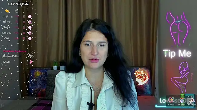 Snapshot of Alianna_Solo_Kisses chatting on 28, 10, 2025 Alianna Solo Kisses online show from 28, 10, 2025