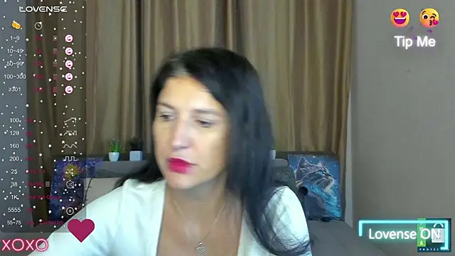 Snapshot of Alianna_Solo_Kisses chatting on 11, 11, 2025 Alianna Solo Kisses online show from 11, 11, 2025