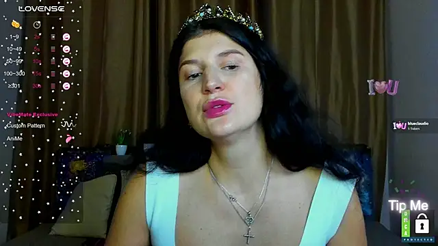 Snapshot of Alianna_Solo_Kisses chatting on 6, 1, 2026 Alianna Solo Kisses online show from 6, 1, 2026
