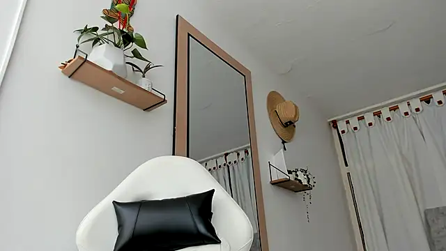 Valerioe online show from 1, 10, 2025