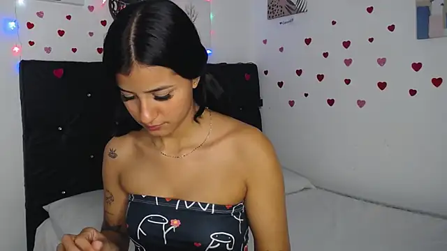 Snapshot of floweer_ chatting on 20, 2, 2025 floweer online show from 20, 2, 2025