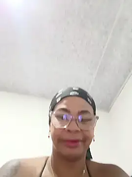 Snapshot of Melanie_candy_ chatting on 10, 3, 2026 Melanie candy online show from 10, 3, 2026