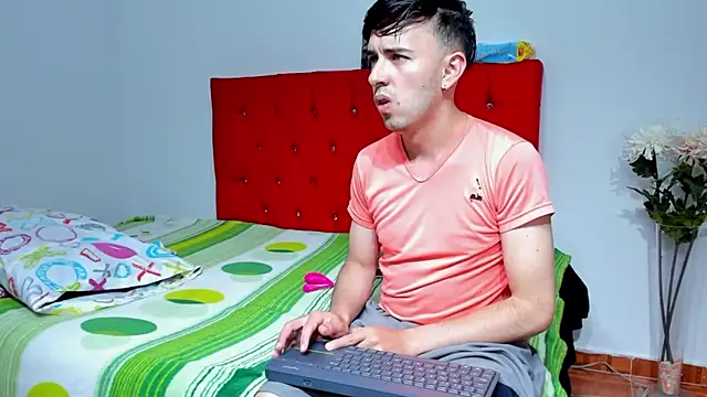 Snapshot of big-dicktop23 chatting on 14, 2, 2025 big-dicktop23 online show from 14, 2, 2025