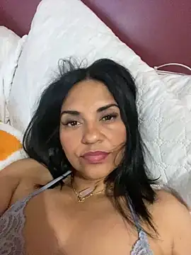 paolagomez  online show from 6, 12, 2024