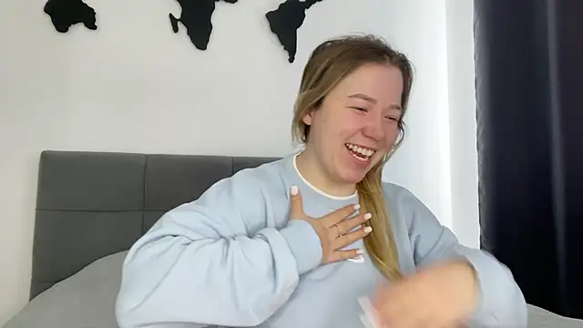 Snapshot of Embersweetbunny chatting on 20, 2, 2025 Embersweetbunny online show from 20, 2, 2025