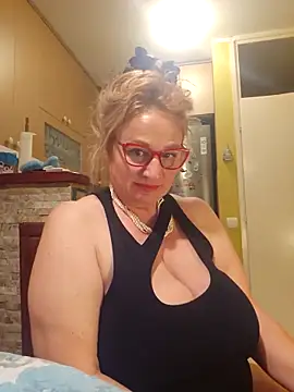 Snapshot of VirginiaNurse chatting on 3, 5, 2026 VirginiaNurse online show from 3, 5, 2026