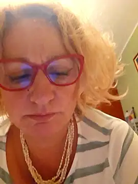 Snapshot of VirginiaNurse chatting on 15, 5, 2026 VirginiaNurse online show from 15, 5, 2026