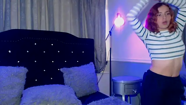 Snapshot of IssadoraJames chatting on 24, 2, 2025 IssadoraJames online show from 24, 2, 2025