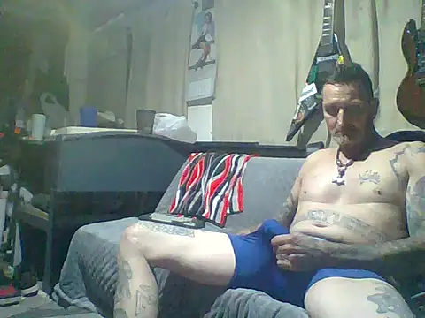 2Hot2gether69 online show from 28, 10, 2025