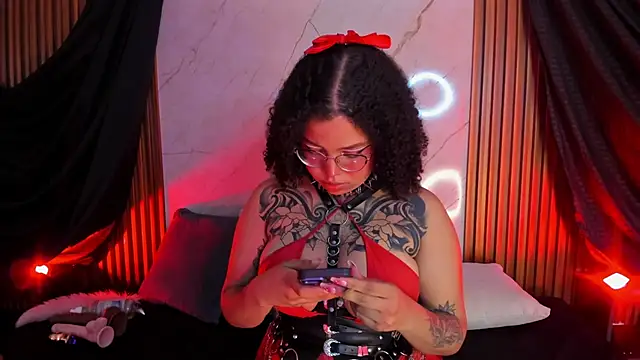 Emiilycollins online show from 20, 1, 2025