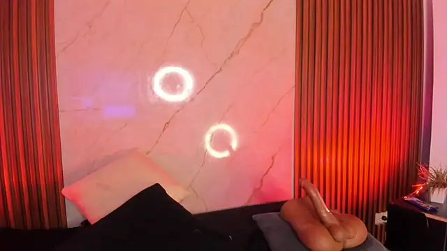 Emiilycollins online show from 13, 3, 2025