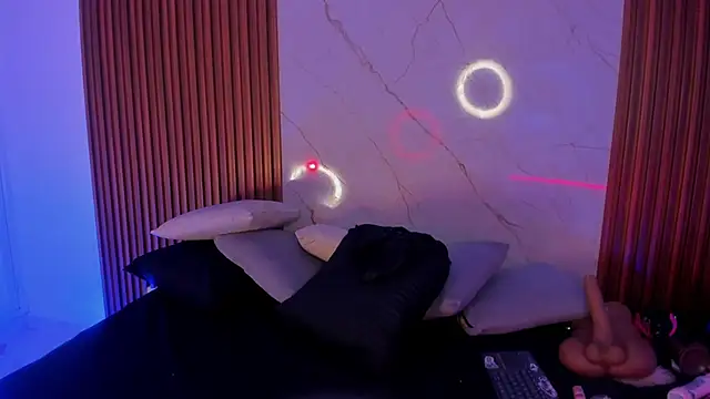 Emiilycollins online show from 27, 11, 2025