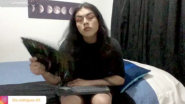 Ariana Rodriguez  online show from 9, 7, 2026