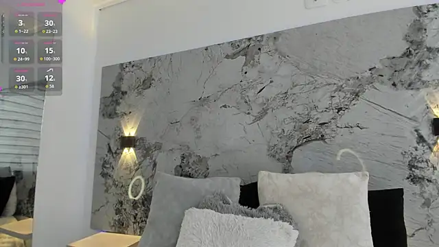 LIZ HOLMES online show from 13, 11, 2025