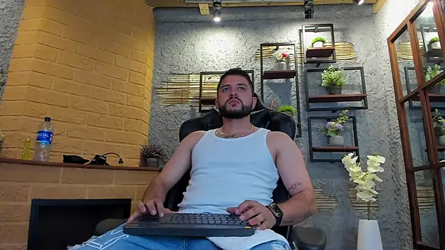 TomSloan  online show from 24, 2, 2025
