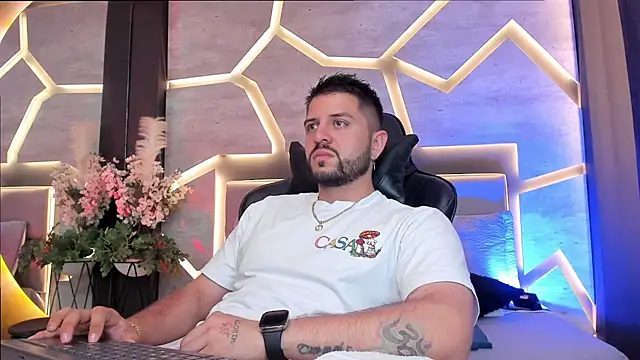 TomSloan  online show from 5, 3, 2025