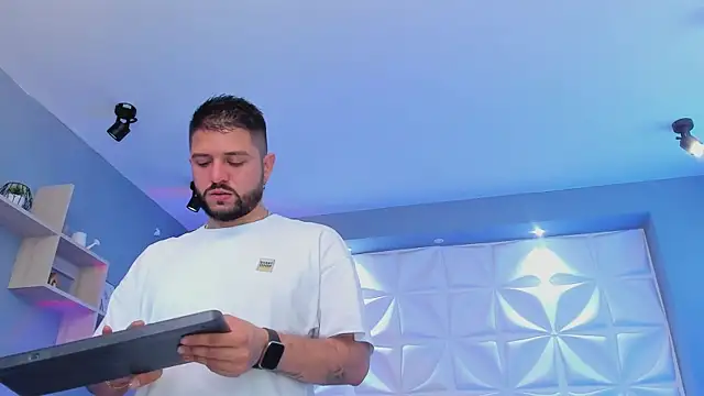 TomSloan  online show from 19, 3, 2025