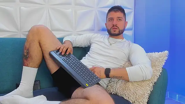 TomSloan  online show from 20, 3, 2025